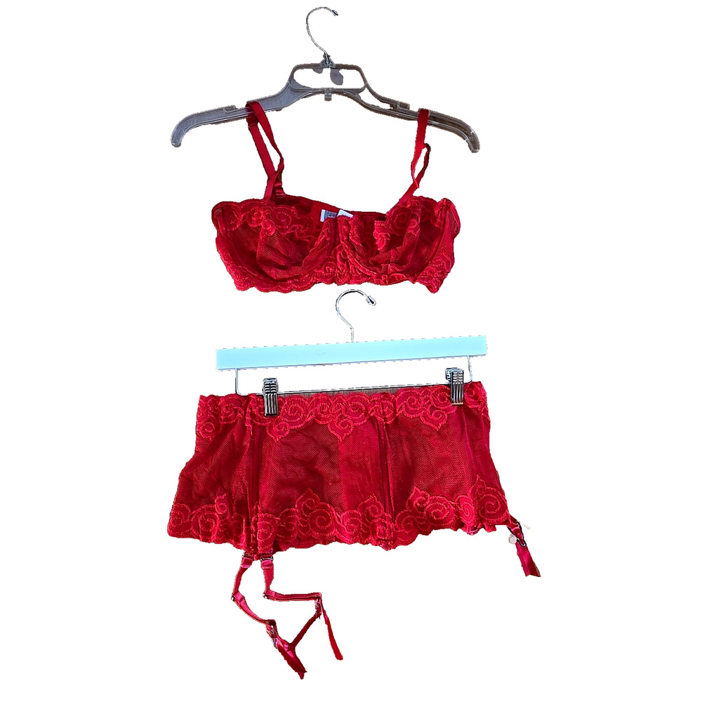 Elegant Moments Red Embroidered Cincher Garter Underwire Bra Set Womans Sz 40 Lg